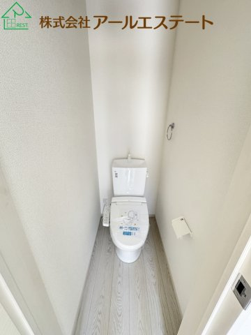 加古川市尾上町口里11期　　山陽電鉄「浜の宮駅」徒歩８分のトイレ