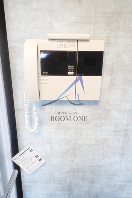 アクロス文京のセキュリティ|モニター付きインターホンです。