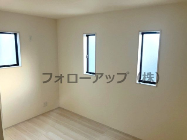 リーブルガーデン西脇市小坂町5期の洋室|きれいな洋室です