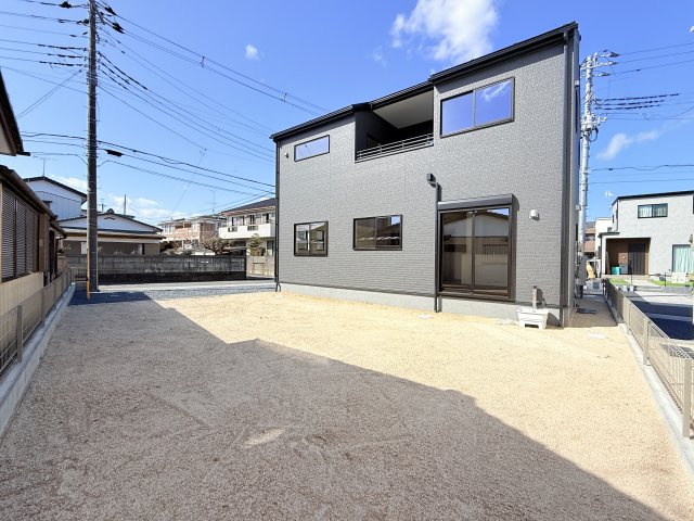 石岡市府中第1　新築戸建　1号棟の庭|カースペース並列3台可能♪庭付き！