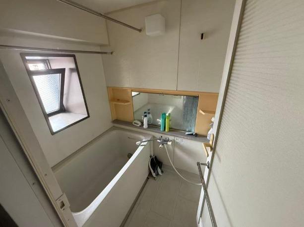 サンヴェール伊勢佐木町の浴室|バスルームになります。窓があるので明るいですね。