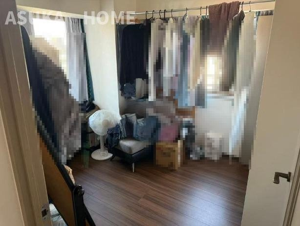 サンヴェール伊勢佐木町の洋室|北側のお部屋です。明るさも充分あるお部屋なので、居室としての居住性にも適してますよ。