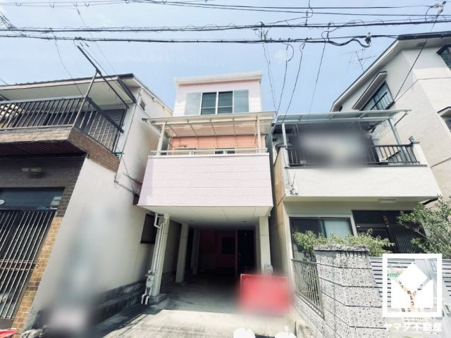 尼崎市大庄西町4丁目の外観|間取り図には記載されておりませんが、キッチン北側のコンロ付近に窓がございますので、昼間は手元が明るく、お料理がはかどります。