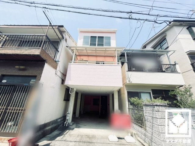 尼崎市大庄西町4丁目の外観|家族のごはん作りがもっとスムーズになる、便利な3口コンロ付き。