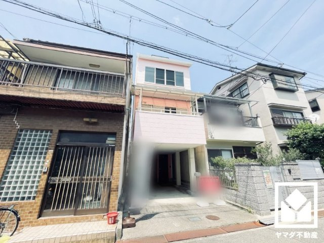 尼崎市大庄西町4丁目の外観|大型荷物の収納や、書斎・趣味のスペース、お子様の秘密基地など、多用途にお使い頂けるロフトが2か所ございます。