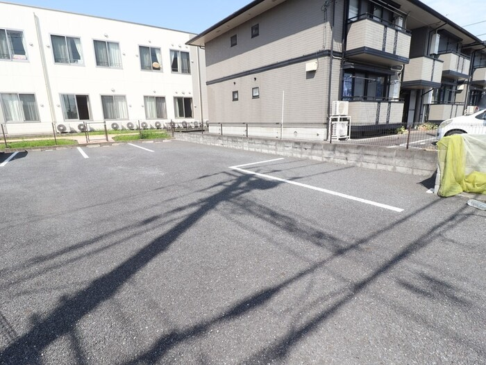 パストラル　壱番館 1-の駐車場|駐車スペースもあります
