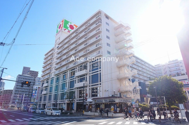 【外観】 | ファミリーコーポ今福 | お買い物徒歩2分圏内♪生活至便な立地です！