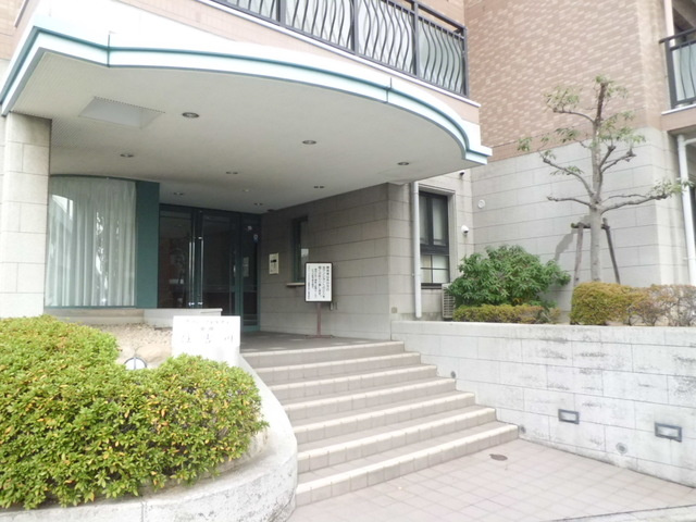 グランフェルティ東灘住吉川のエントランス