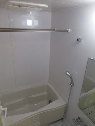 レジディア用賀の浴室