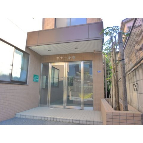 ボナール鶴のエントランス