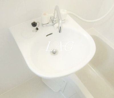 【洗面所】 | リッシェル北千住 | 洗面台です。