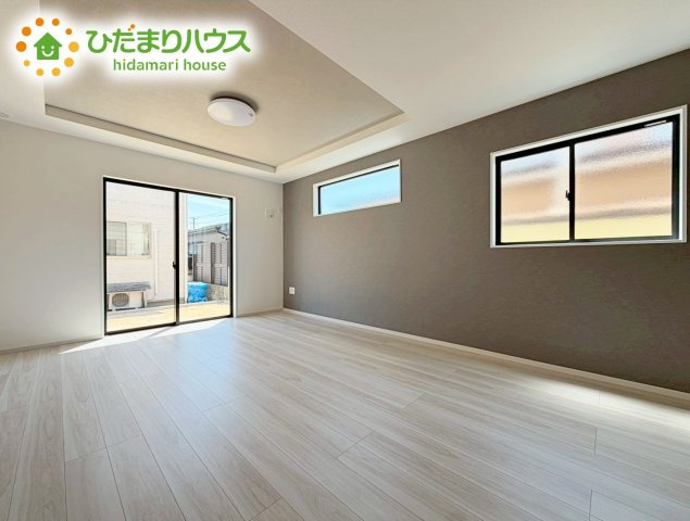 郡山市静町8期　新築戸建の居間・リビング|お子様が元気に遊べる広々としたリビングです。