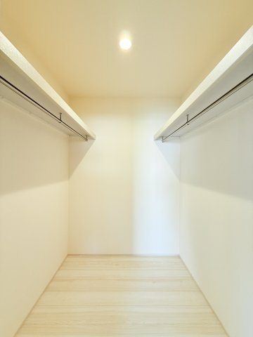 石岡市府中第1　新築戸建　3号棟の収納|普段使いのお洋服や小物はもちろん、季節物のお洋服などもしっかりと整理整頓おしまい頂けます。居室空間をより広く隅々までお使いいただけますね。