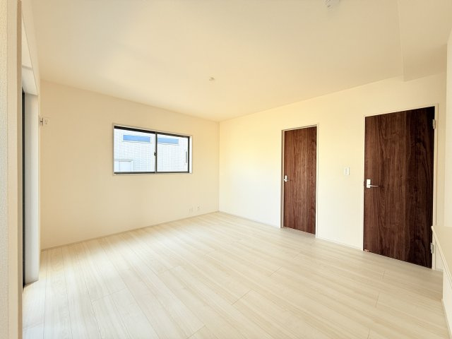 石岡市府中第1　新築戸建　3号棟の居間・リビング|広さや日当たりなど、写真では伝えきれない部分を現地で確認してみませんか？