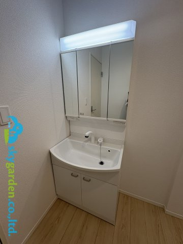 茅ヶ崎市中島第14　新築戸建　全2棟1号棟の独立洗面台|独立洗面台、朝の身支度には欠かせません