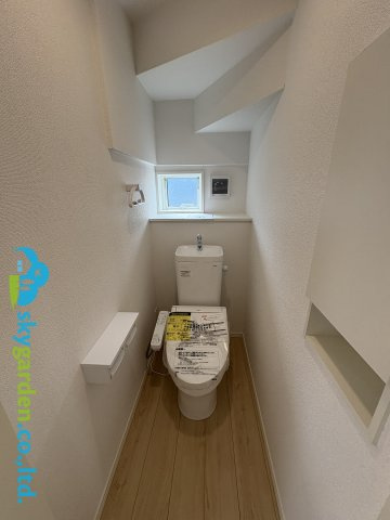 茅ヶ崎市中島第14　新築戸建　全2棟1号棟のトイレ|落ち着いたトイレです