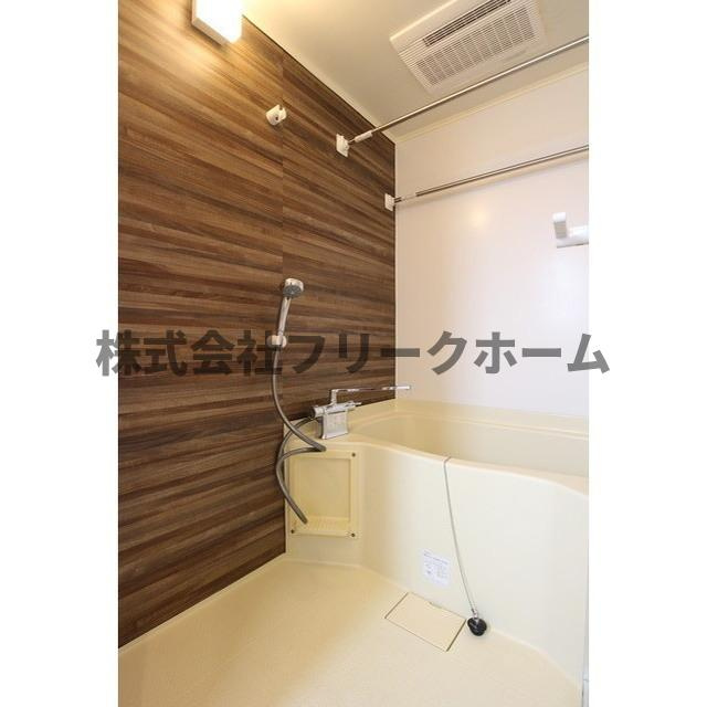 武蔵野市西久保１丁目の賃貸マンションの浴室