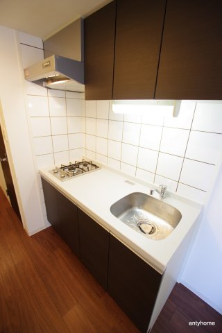 エスリード江坂垂水町　仲介手数料無料のキッチン