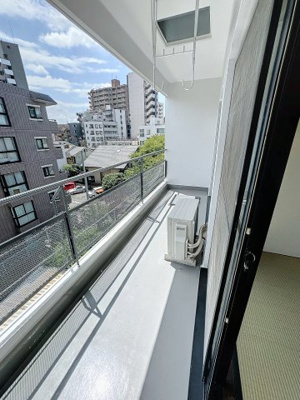 【バルコニー】 | メゾンイワサキⅡ | ※同物件の別のお部屋の写真です。