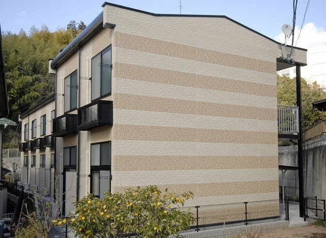 レオパレスグリンビュー　Ｆの外観|※写真と現状が異なる場合は現状を優先