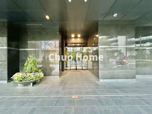 シティタワーズ東京ベイイーストタワーのエントランス|【エントランス】マンションのエントランスは、その物件の印象を決める、顔とも言える場所です。毎日通る場所ですからきれいなのが一番です。