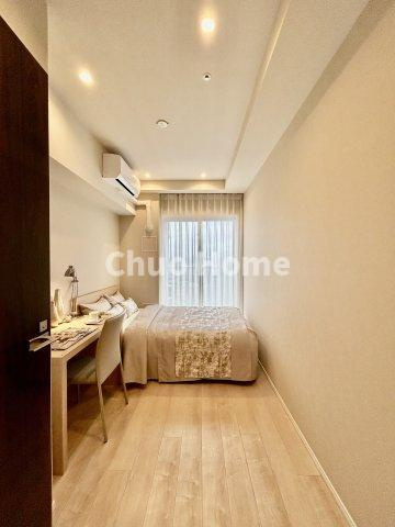 シティタワーズ東京ベイイーストタワーの寝室|【寝室】心と体をゆったりと安らげる主寝室。寝室のゆとりが大きい分だけ、暮らしの安らぎは深まります。一日の疲れを癒すだけでなく、ご夫婦の親密な語らいを紡ぎ出します