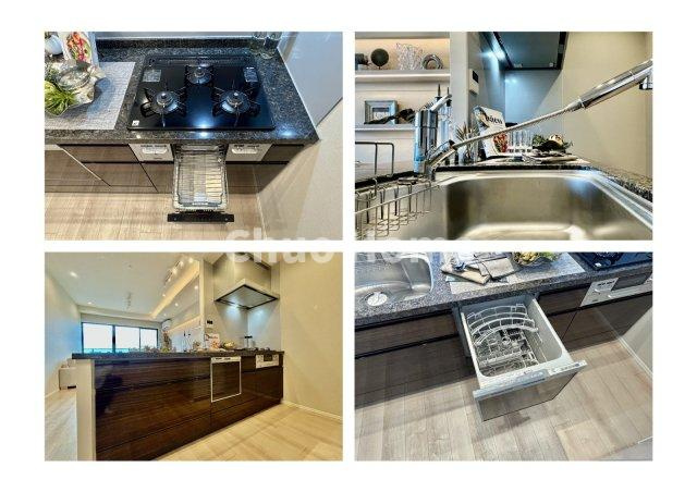 シティタワーズ東京ベイイーストタワーのキッチン|【システムキッチン】ワイドで収納豊富な使い勝手の良いカウンターキッチンには、ディスポーザー・食洗器・伸縮タイプのキッチン水栓、三ツ口コンロ・魚焼きグリルなどの便利な設備が標準完備されています。