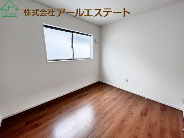 加古川市野口町北野12期　新築戸建の洋室
