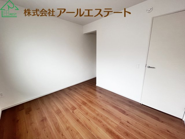 加古川市野口町北野12期　新築戸建の洋室