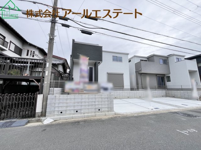 加古川市野口町北野12期　新築戸建の駐車場