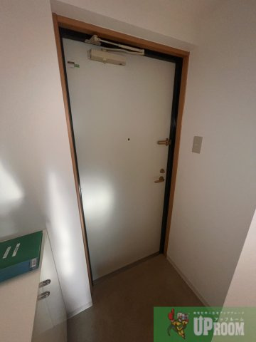 プレシャスコートの玄関