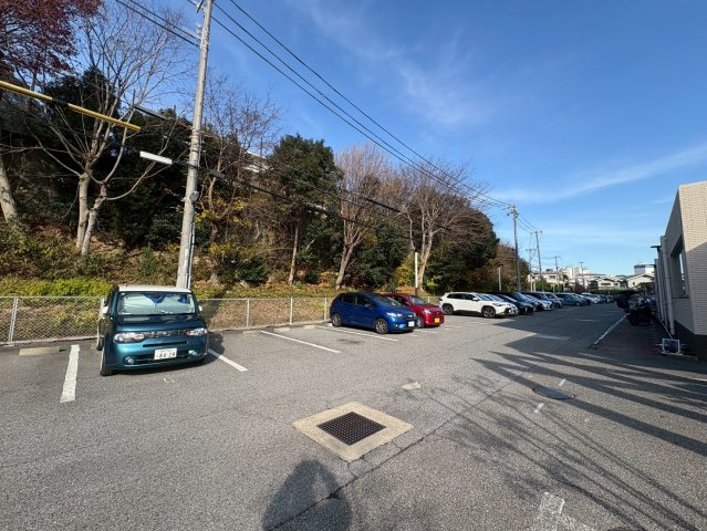 コスモ舞子坂の駐車場|駐車場の用意があります