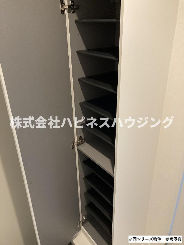 REGALEST NEXTERAの玄関