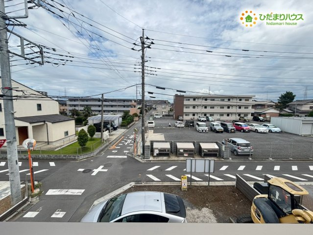 深谷市東方　第28期　新築一戸建て　ワイウッドコート　04の展望|バルコニーからの見晴らしが良く、開放的な空が広がる心地よいロケーションです！心地よい風が吹き抜けてお部屋の換気もしっかり行えます♪日当たりを遮る高い建物がなく、毎日爽やかな景色を楽しんでいただけます！