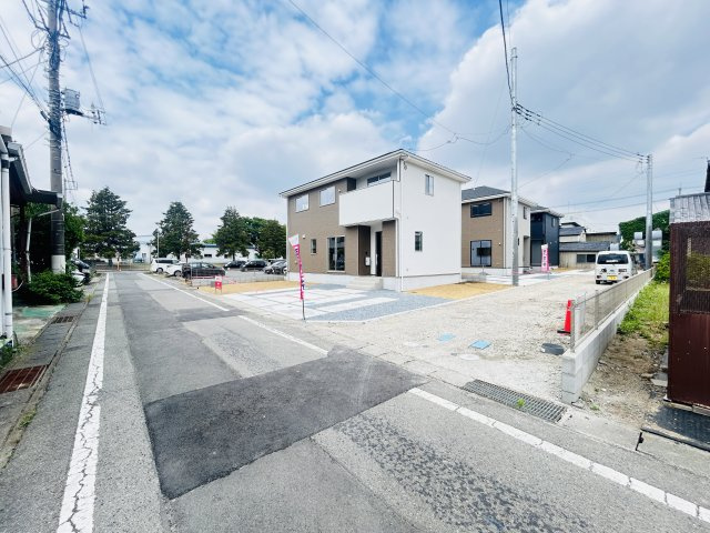 新築　高崎市島野町1期　3号棟の前面道路含む現地写真|現地写真　南側接道幅員約5ｍ