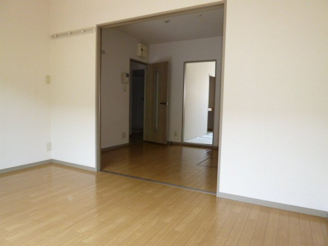 ファミーユ・ヴィラＢの寝室|洋室