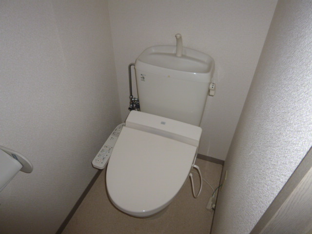 ファミーユ・ヴィラＢのトイレ|ウォシュレット