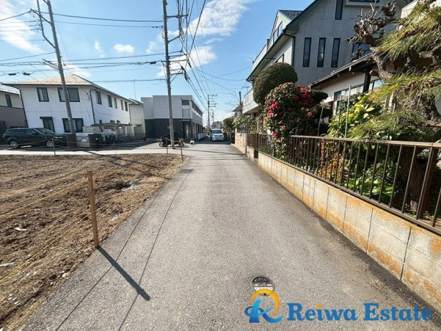 売地　茅ヶ崎市萩園の前面道路含む現地写真