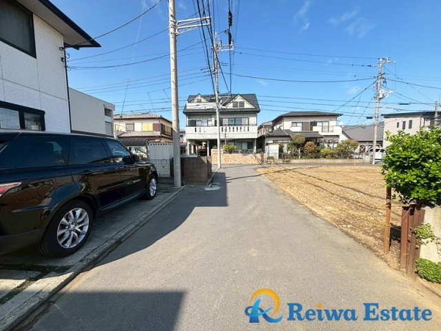 売地　茅ヶ崎市萩園の前面道路含む現地写真