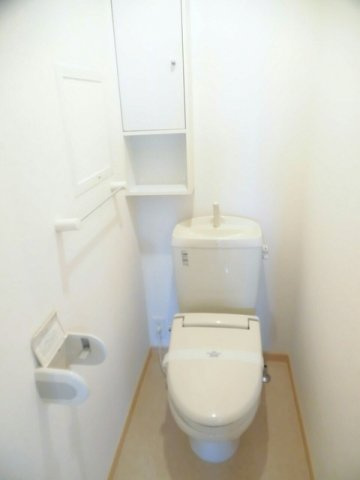 ＩＳＹ４８Ⅰのトイレ|清潔感のあるトイレです