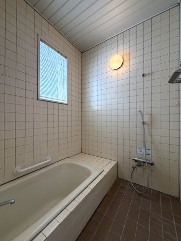 石山2条5丁目の浴室