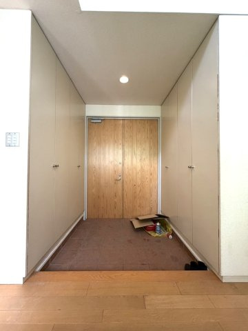 石山2条5丁目の玄関