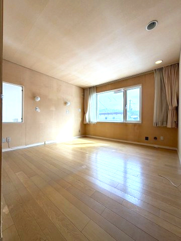 石山2条5丁目の洋室