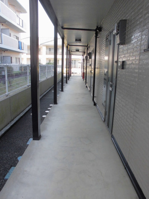 【玄関】 | プリウス | 玄関前