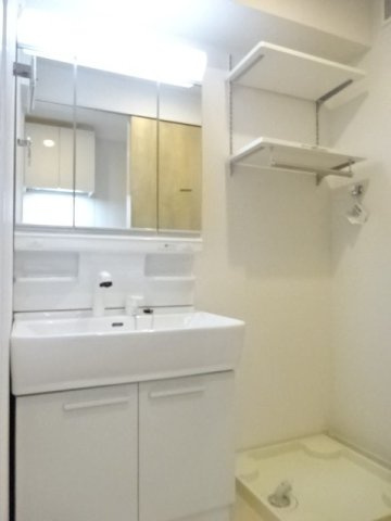 シャイニーの洗面所|洗面所です