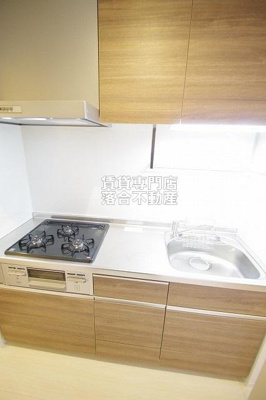 【キッチン】 | レフィナード | 3口コンロ・グリル付き♪