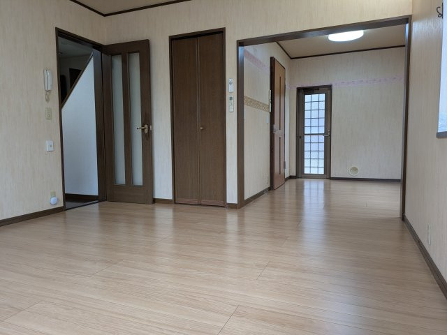 【居間・リビング】 | 東金市菱沼　中古戸建