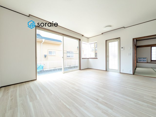 日高市下鹿山　中古戸建の居間・リビング|令和8年6月13日撮影。