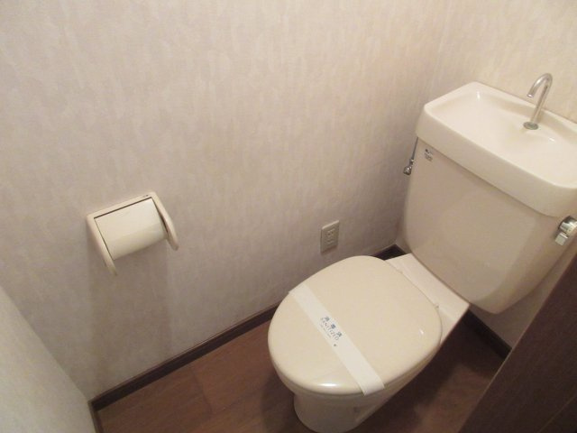 第1ピーナツ住宅のトイレ