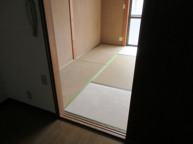 第1ピーナツ住宅の和室